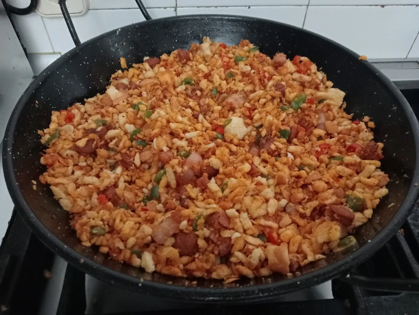 Migas con chorizo